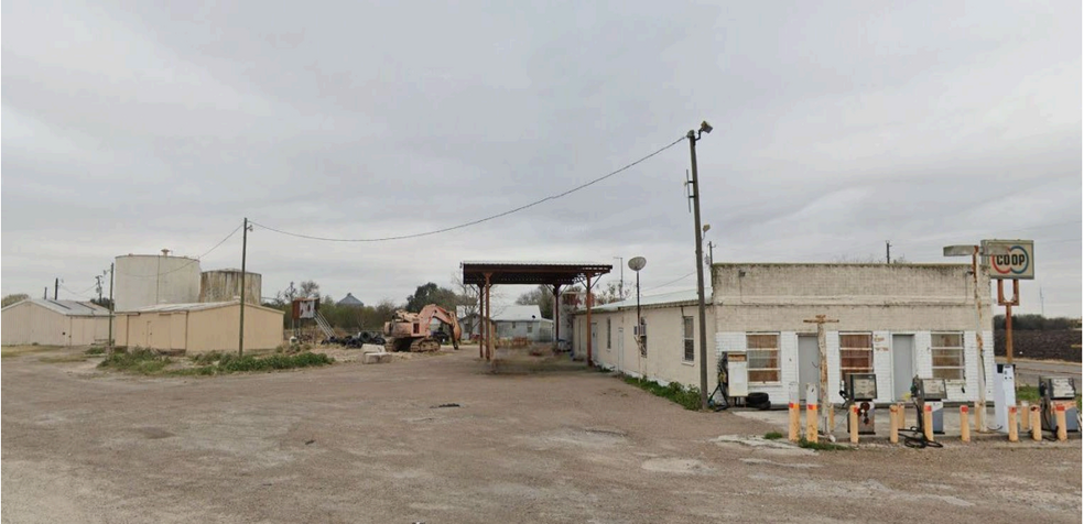 San Patricio County Co-Op portfolio of 2 properties for sale on LoopNet.co.uk - Building Photo - Image 1 of 4