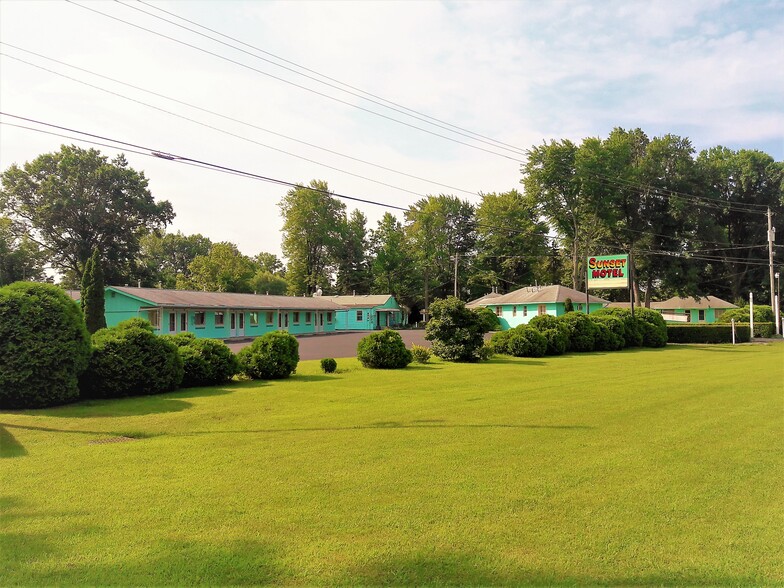 44077 Oberlin Elyria Rd, Oberlin, OH for sale - Building Photo - Image 1 of 1