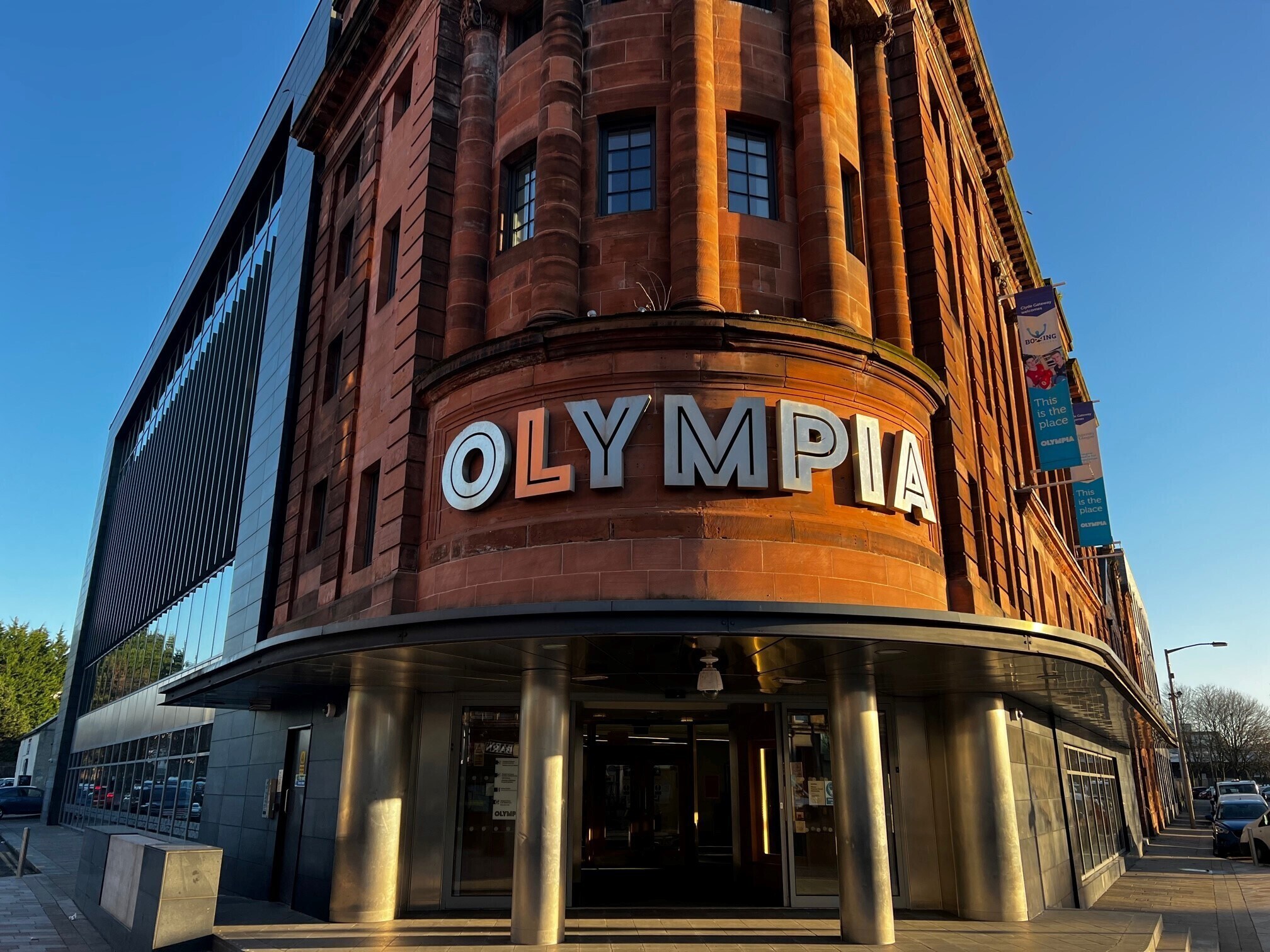 Olympia Cross, Glasgow to rent Building Photo- Image 1 of 8