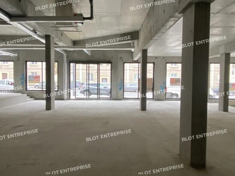 Office in Lorient for sale - Building Photo - Image 2 of 5