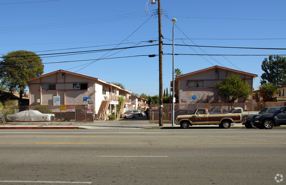 Residential in Van Nuys, CA for sale - Building Photo - Image 1 of 1