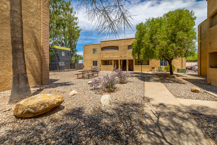 3839 E Glenn St, Tucson, AZ for sale - Building Photo - Image 1 of 4