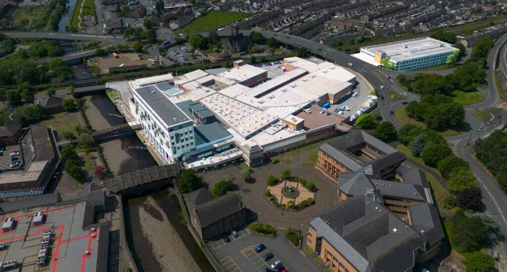 High St, Port Talbot to rent Aerial- Image 1 of 2