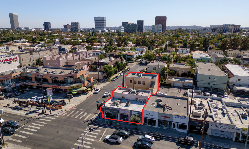 8300-8302 W 3rd St, Los Angeles, CA for sale - Building Photo - Image 3 of 15