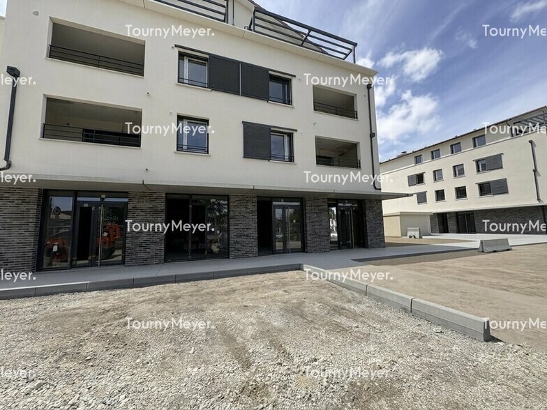 Rue Du Boulodrome, Lespinasse for sale - Building Photo - Image 3 of 9