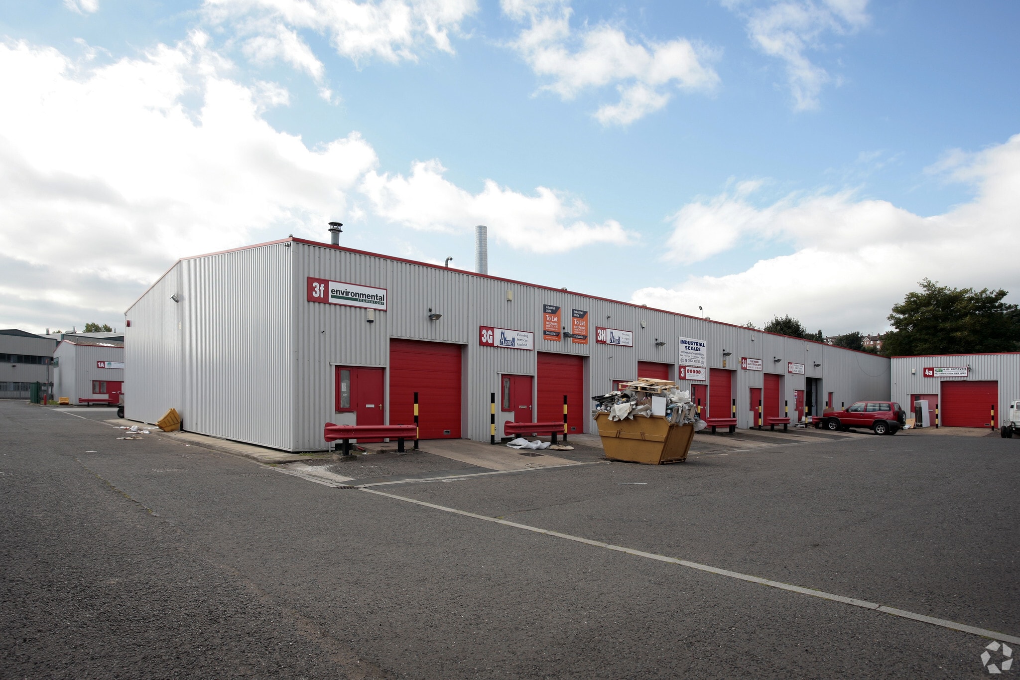 Anchor Bridge Way, Dewsbury to rent Building Photo- Image 1 of 17