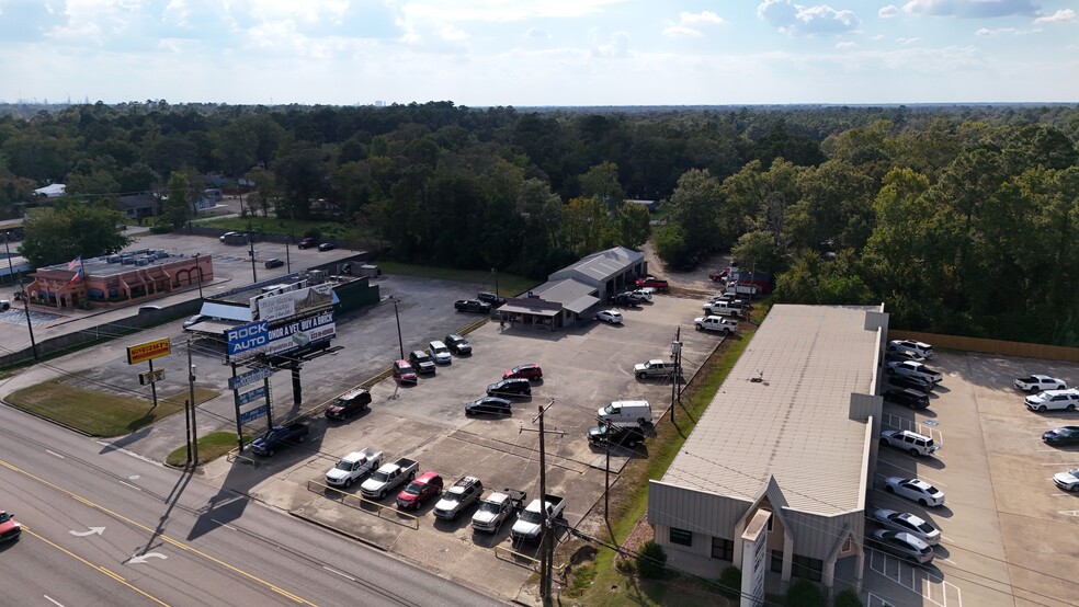 1055 N Main St, Vidor, TX for rent - Building Photo - Image 3 of 12