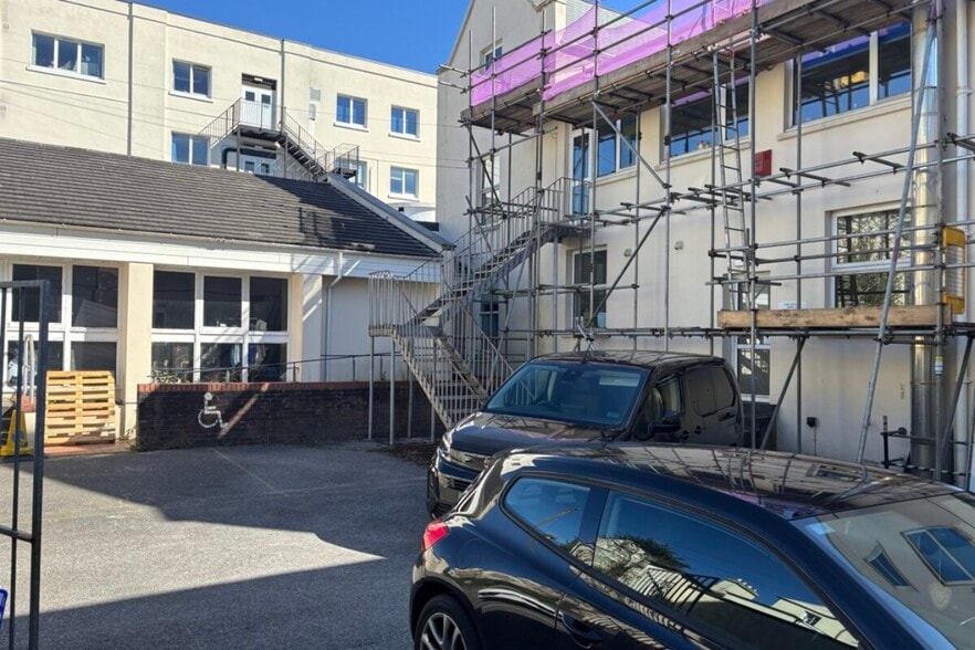 76-78 Mutley Plain, Plymouth to rent - Building Photo - Image 3 of 3