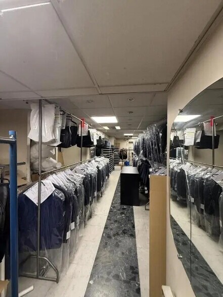 Office in Paris for sale - Interior Photo - Image 3 of 10