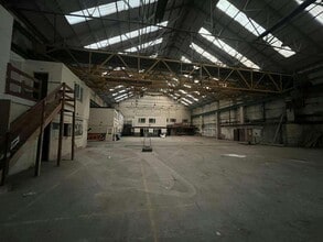 7-8 Curran Rd, Cardiff to rent Interior Photo- Image 1 of 4