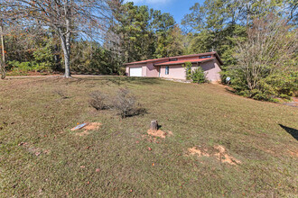 5575 Milam Rd, Fairburn, GA for rent Building Photo- Image 2 of 33