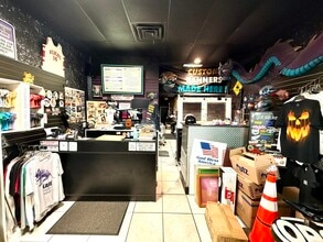 10214-10230 Atlantic Blvd, Jacksonville, FL to rent Interior Photo- Image 2 of 4