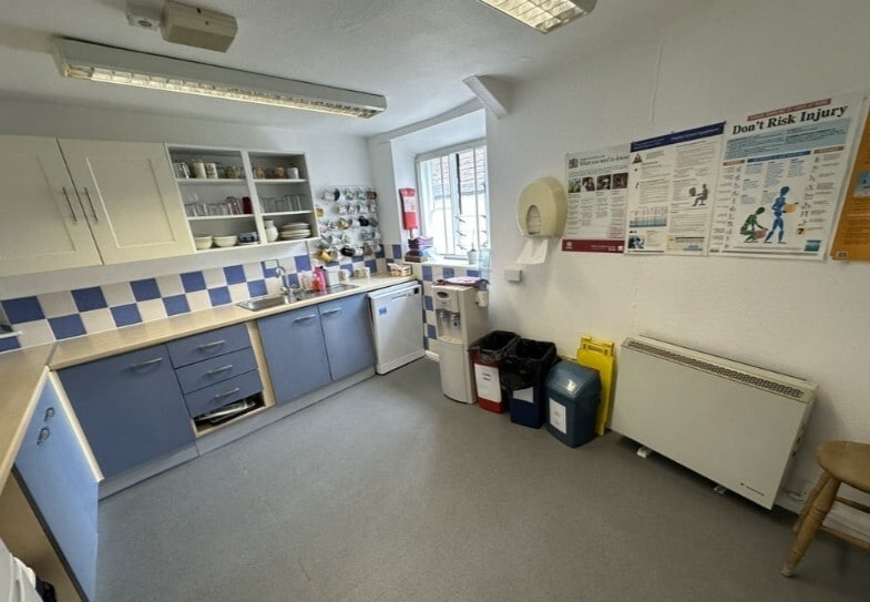 Market Sq, Crewkerne for sale - Interior Photo - Image 3 of 8