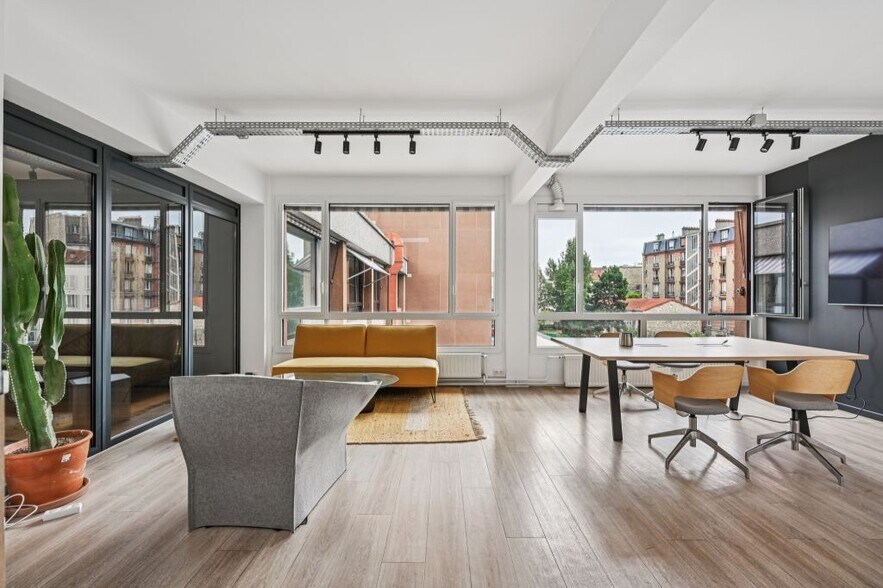 30 Rue Fessart, Boulogne-Billancourt to rent - Interior Photo - Image 2 of 9