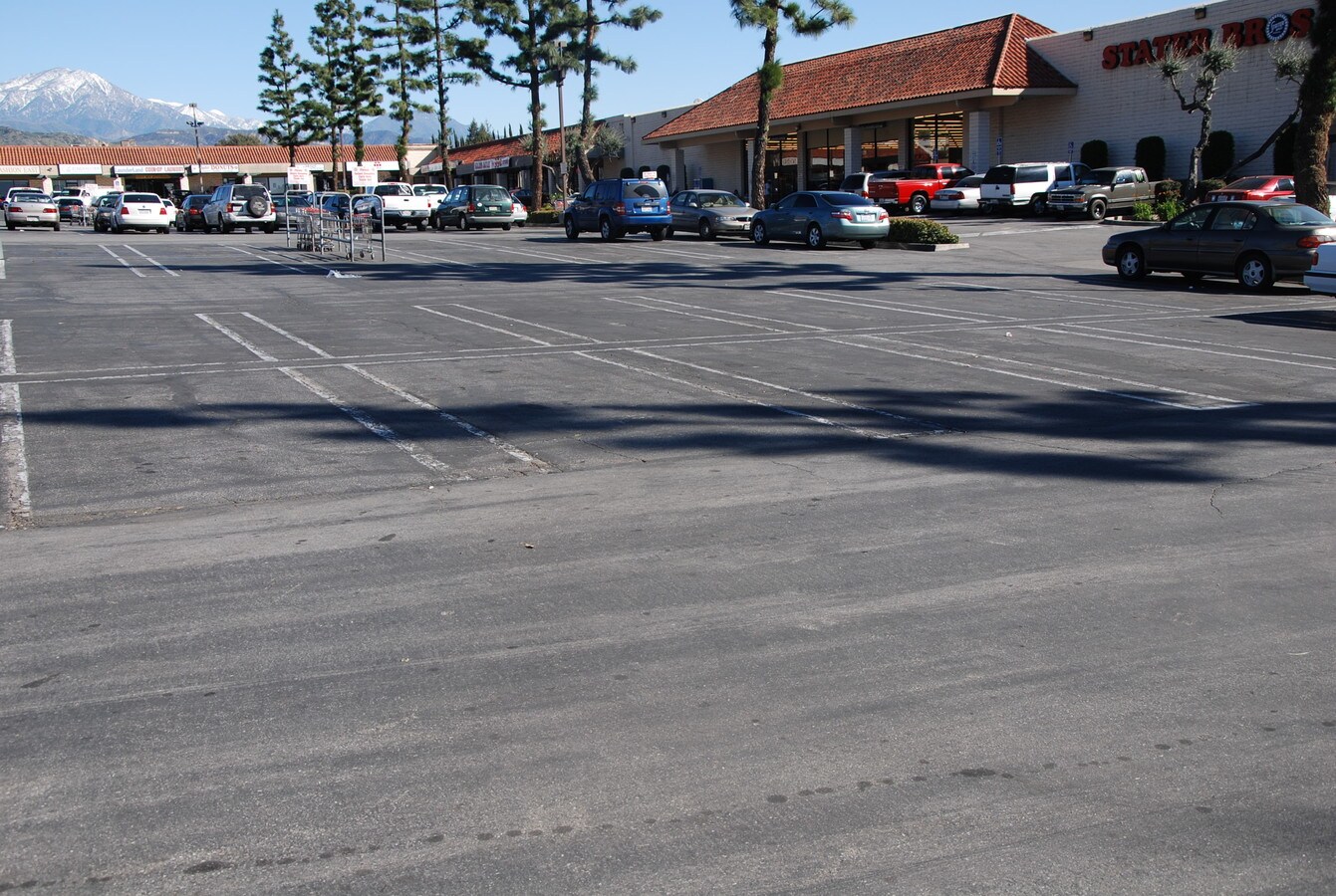 36053683 Highland Ave, Highland 92346 Palm and Highland Plaza