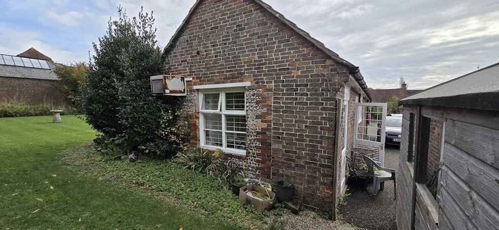 1 Kerridges Yard, George St, Hailsham to rent - Building Photo - Image 3 of 7