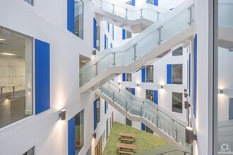 Queensway, Newport to rent Interior Photo- Image 1 of 3