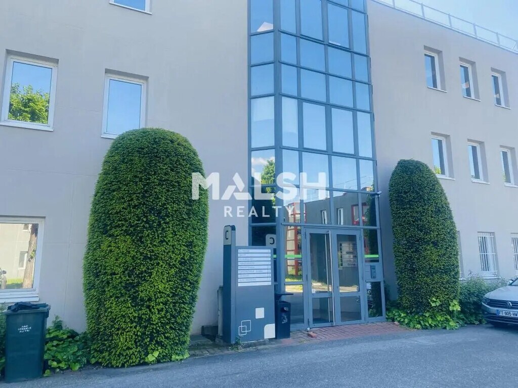 Location Bureaux 152 m² - Photo 1