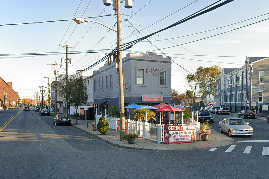 230 Trumbull St, Elizabeth, NJ for sale - Building Photo - Image 1 of 9