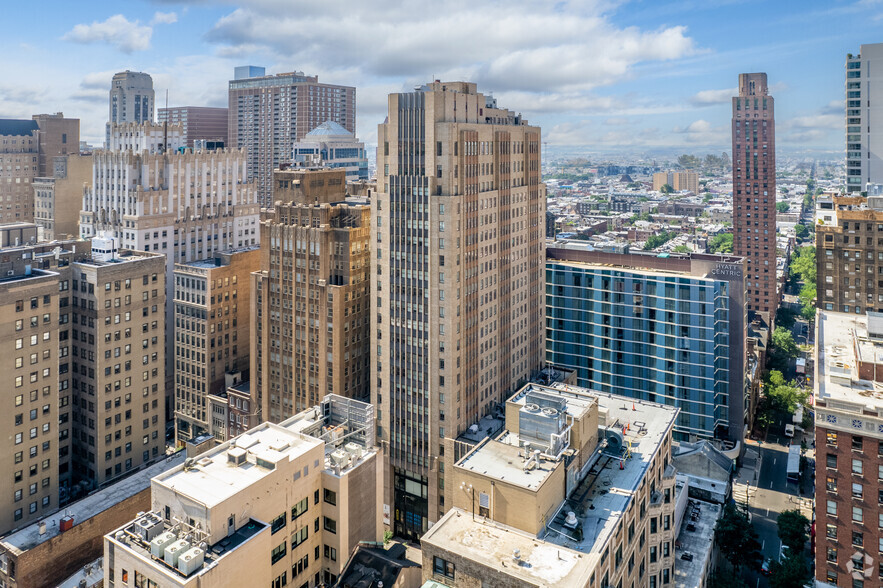 1616-1618 Walnut St, Philadelphia, PA for rent - Primary Photo - Image 1 of 41