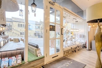 35-35A Swadford St, Skipton to rent Interior Photo- Image 1 of 3