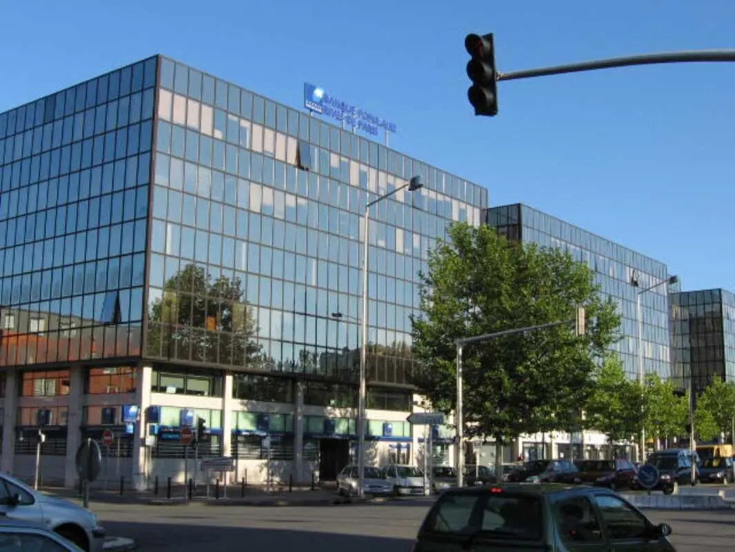 Retail in Évry-Courcouronnes to rent Building Photo- Image 1 of 6