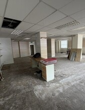 66 West St, Fareham to rent Construction Photo- Image 1 of 5