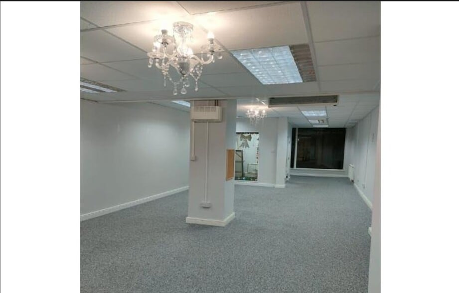 4-4A Cross St, Willenhall for sale - Interior Photo - Image 3 of 5