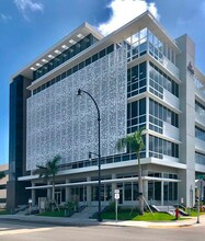 100 N Federal Hwy, Hallandale Beach, FL for rent Building Photo- Image 1 of 12