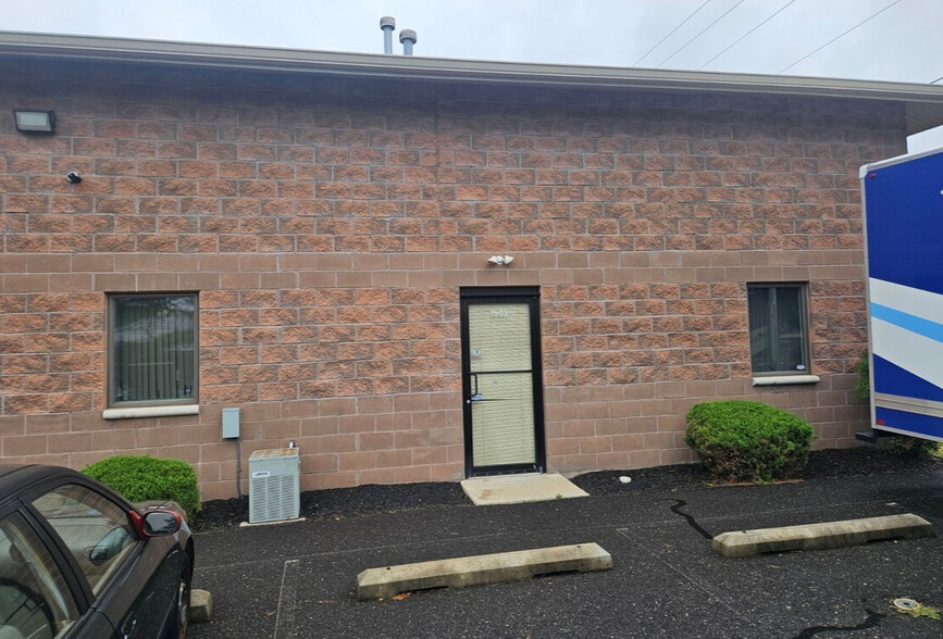 154 Cooper Rd, West Berlin, NJ for rent - Building Photo - Image 1 of 1