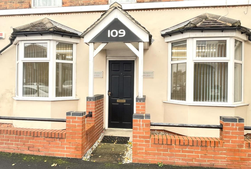 109 Byrkley St, Burton On Trent for rent - Primary Photo - Image 1 of 1