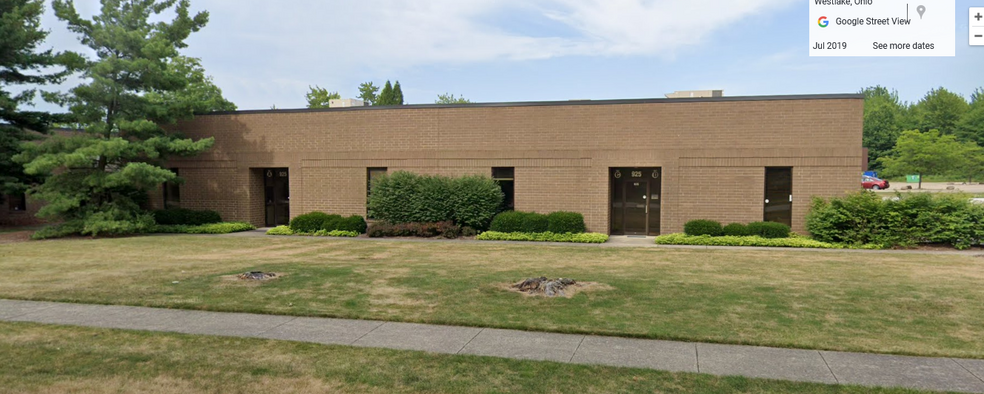 925 Bassett Rd, Westlake, OH for rent - Building Photo - Image 1 of 7