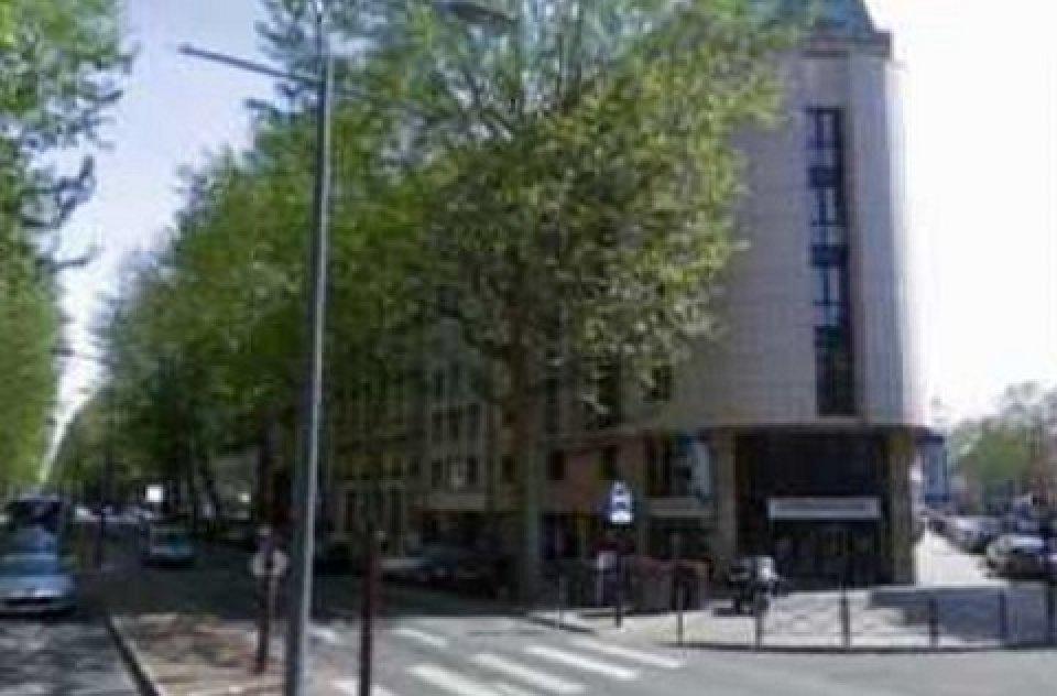 Office in Lille to rent Building Photo- Image 1 of 3