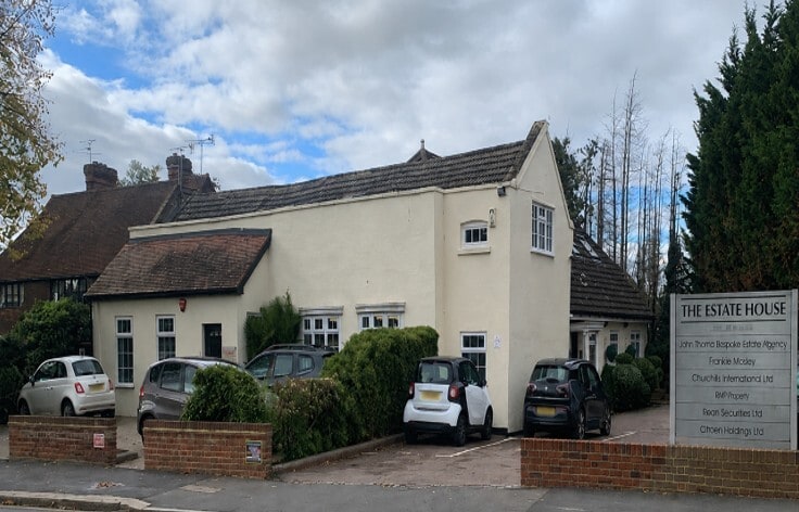 201 High Rd, Chigwell to rent - Building Photo - Image 2 of 6