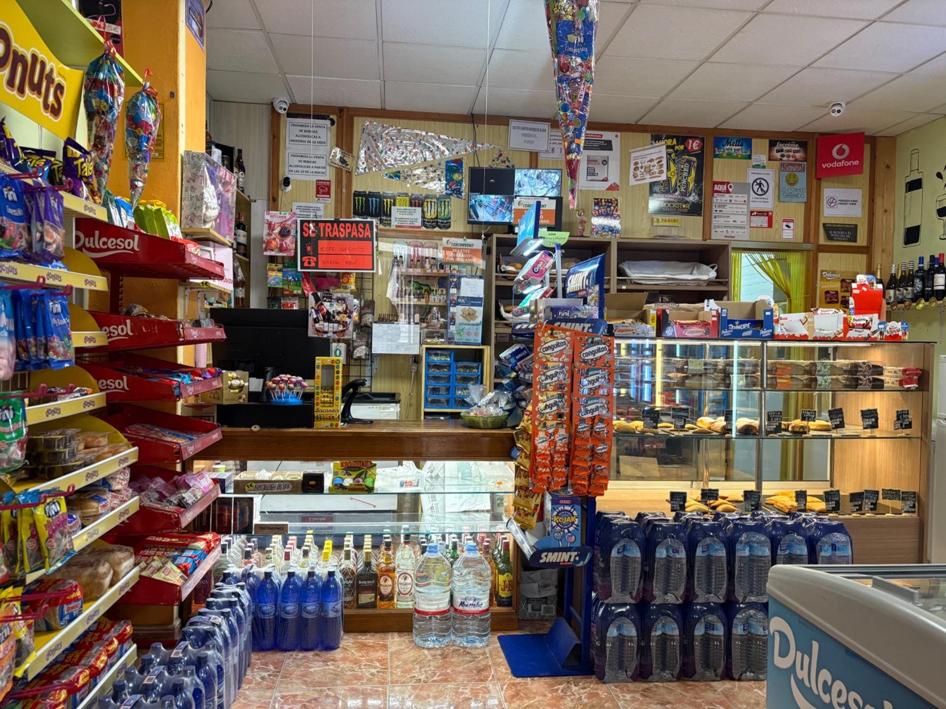 Retail in Monóvar, Alicante to rent Interior Photo- Image 1 of 5