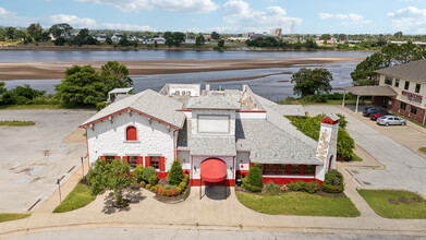 9718 S Riverside Pky, Tulsa, OK for rent Building Photo- Image 1 of 4