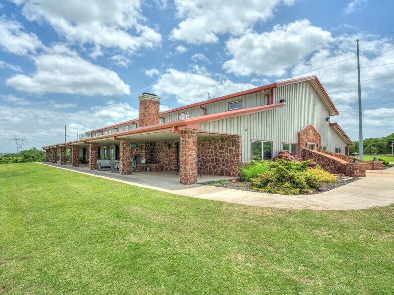 341070 E 890 Rd, Chandler, OK for sale - Building Photo - Image 3 of 178