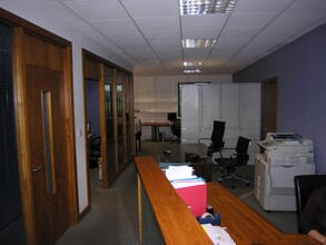 100 Ladas Dr, Belfast to rent Interior Photo- Image 2 of 4