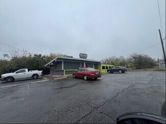 More details for 1701 E Houston St, San Antonio, TX - Retail to Rent