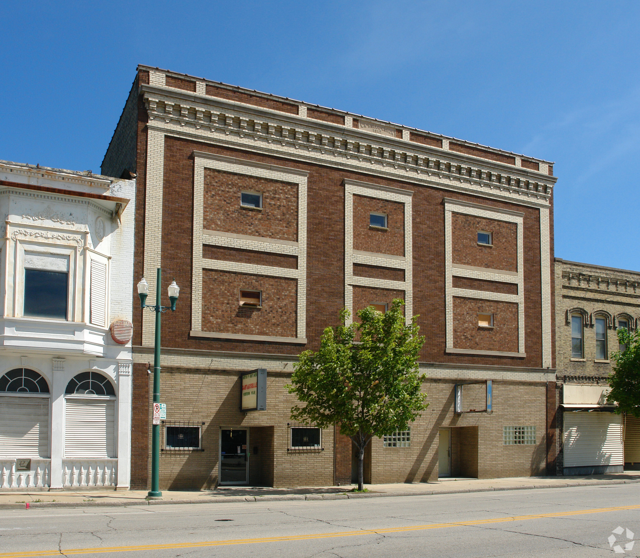 1006 State St, Racine, WI for rent Building Photo- Image 1 of 19