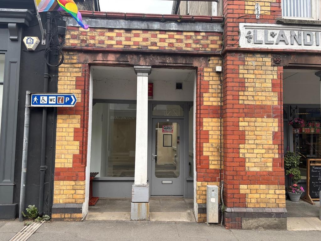 56 Rhosmaen St, Llandeilo to rent Building Photo- Image 1 of 9