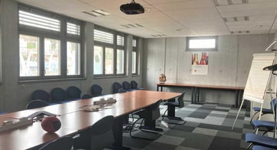 Office in Lyon to rent Interior Photo- Image 2 of 3