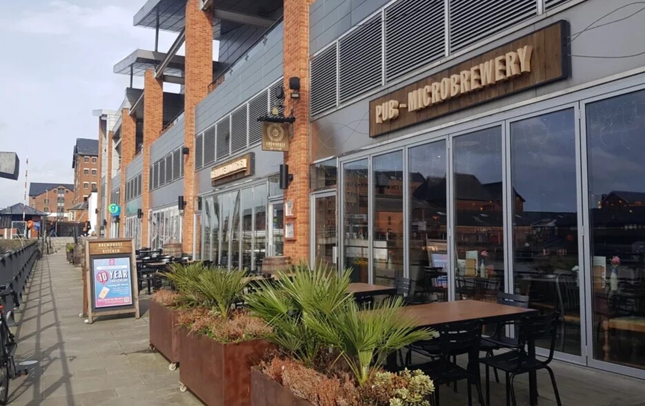 12 Llanthony Rd, Gloucester to rent - Building Photo - Image 3 of 7