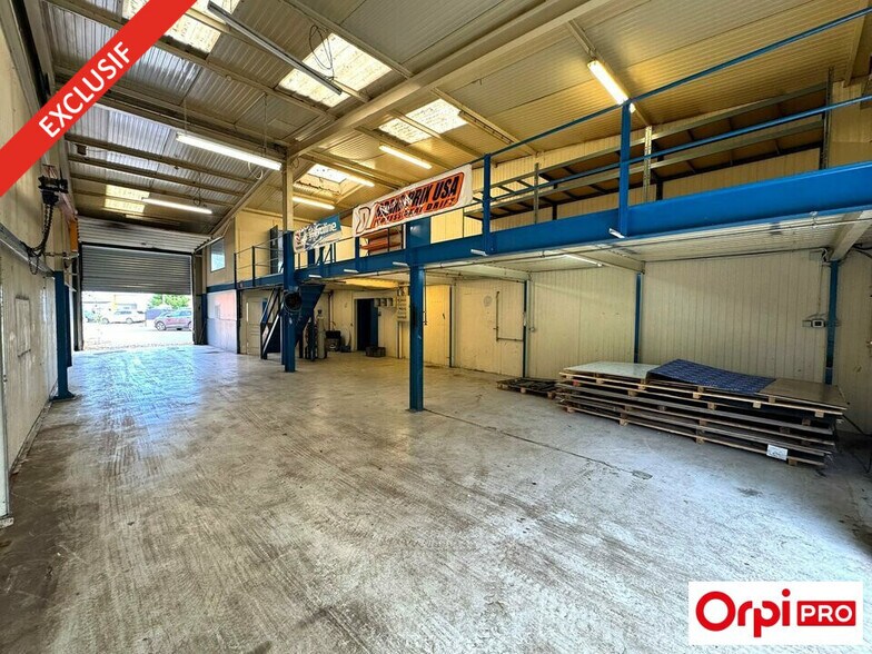 Light Industrial in Sainte-Geneviève-des-Bois to rent - Building Photo - Image 3 of 7