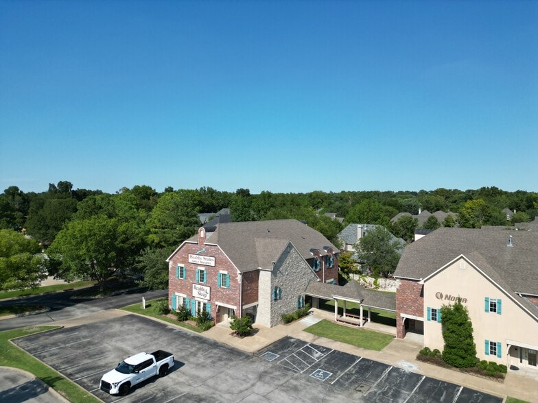 1326 E 43rd Ct, Tulsa, OK to rent - Building Photo - Image 2 of 5