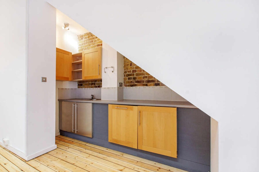15-21 Provost St, London to rent - Interior Photo - Image 3 of 53
