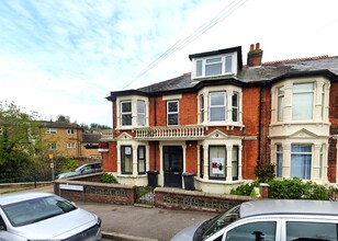 1 Beaconsfield Av, Dover for rent Building Photo- Image 2 of 8