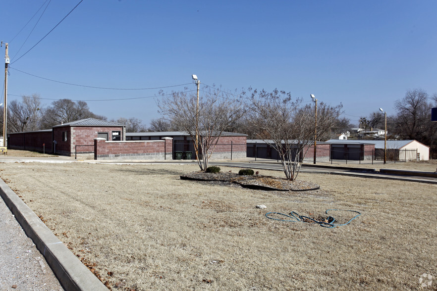 413 N 3rd St, Tecumseh, OK for sale - Building Photo - Image 1 of 1