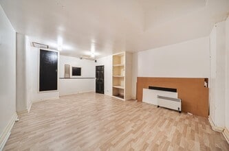 19-19A Westgate, Sleaford to rent Interior Photo- Image 2 of 12