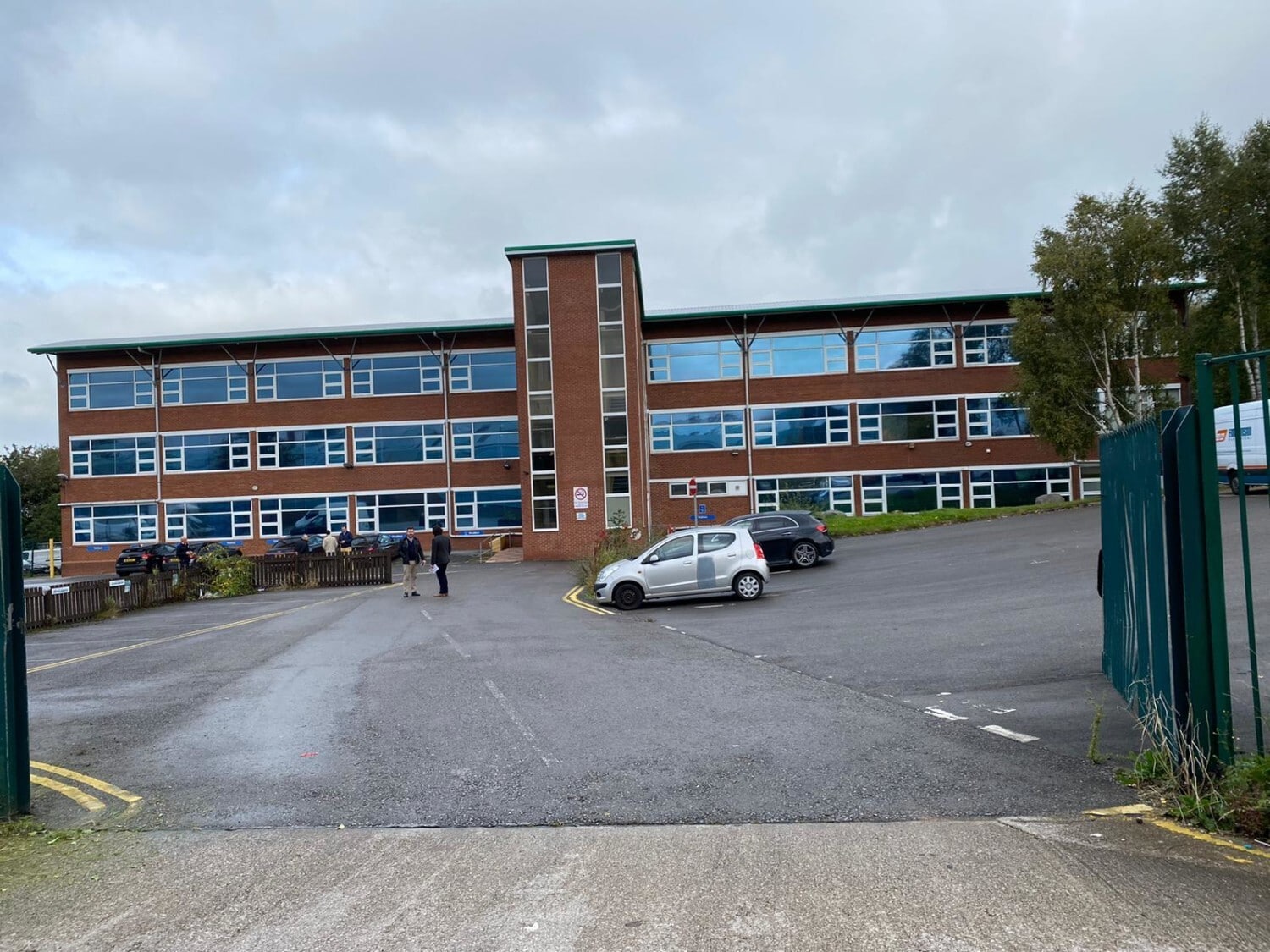 Waddington St, Oldham for sale Primary Photo- Image 1 of 1